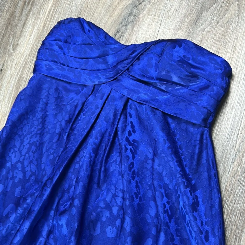 Forever 21 Strapless Royal Blue Dress Size Medium - Image 5