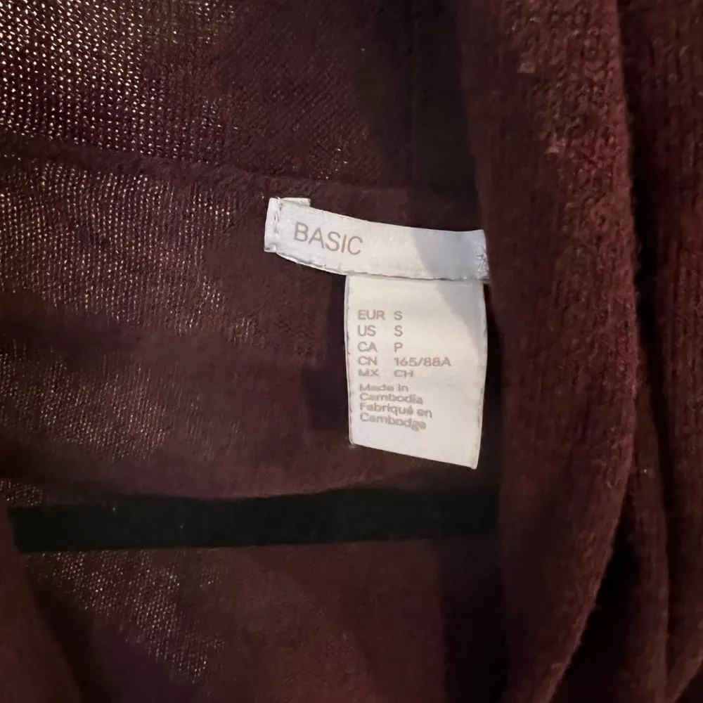Women’s H&M Small Maroon Open Front Cardigan - Image 3