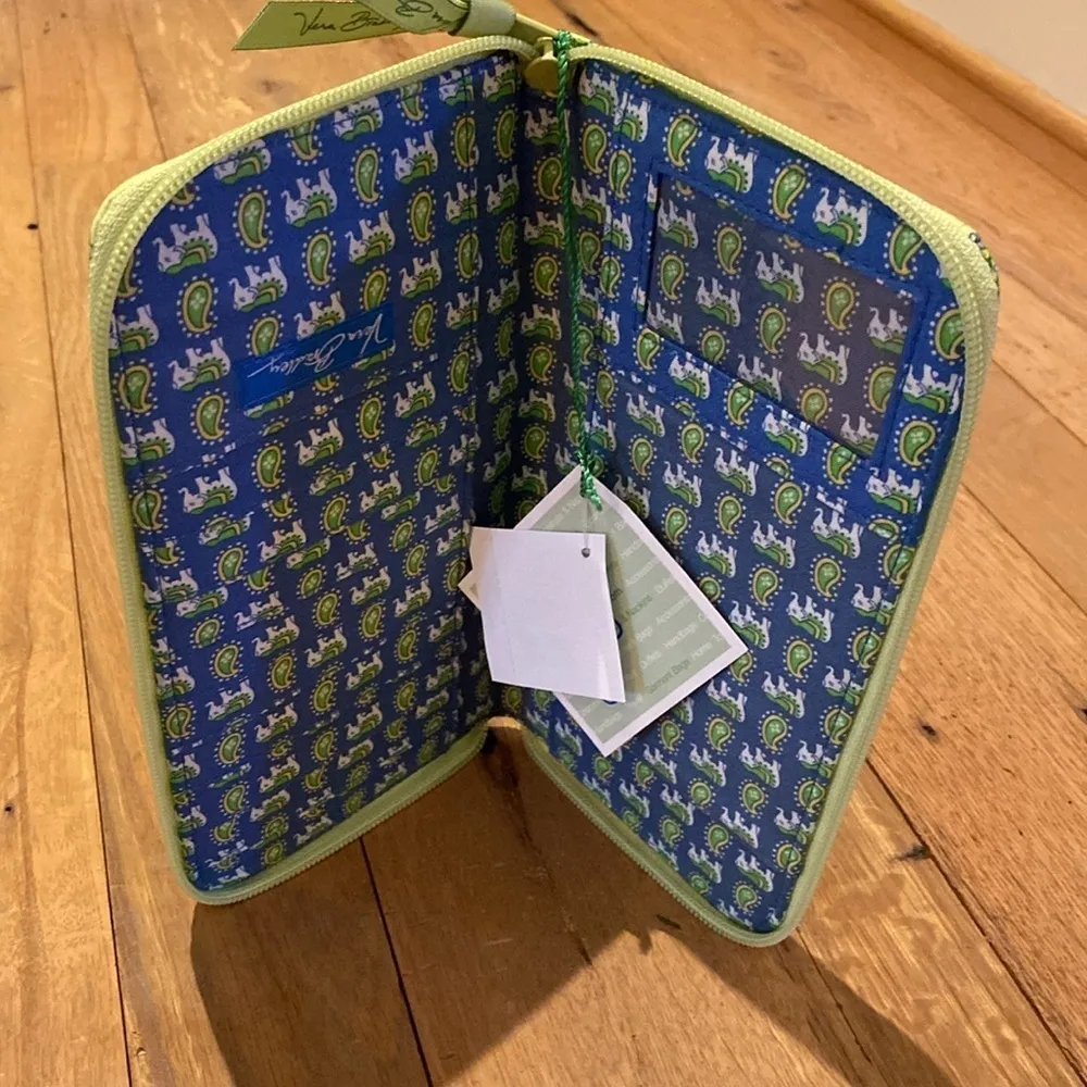 Vera Bradley Retired Citrus & Elephant Travel Organizer Wallet NWT - Image 3