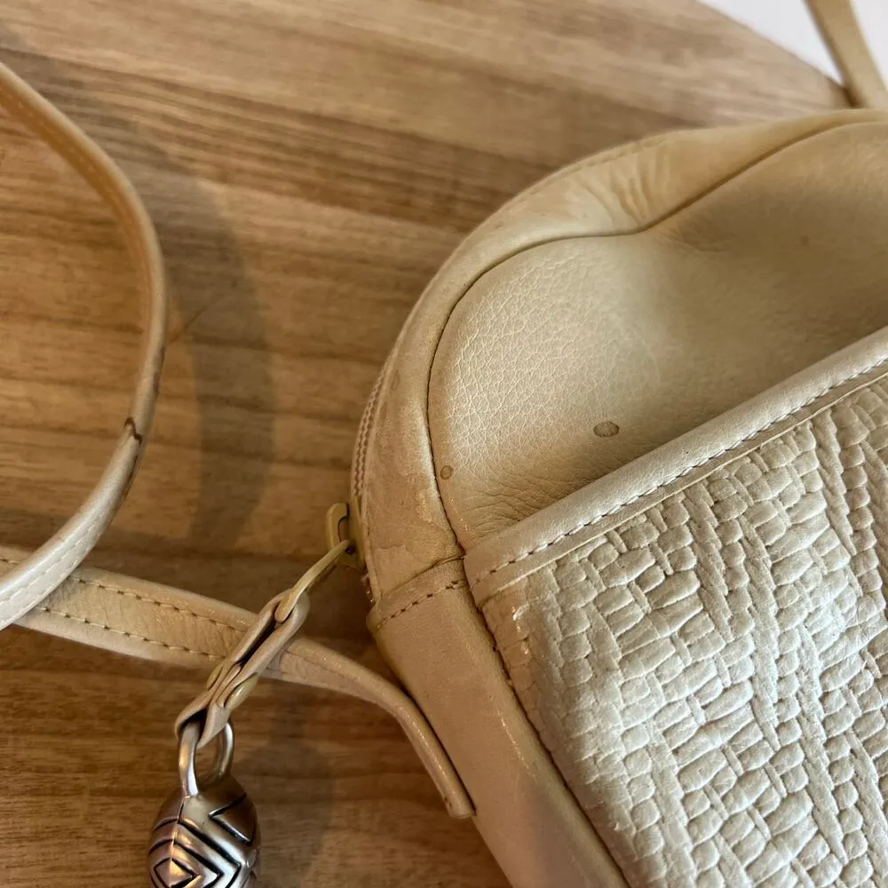 Diamicci Vintage 90s Cream Leather Woven Tassel Pull Crossbody Small. Square Bag - Image 9