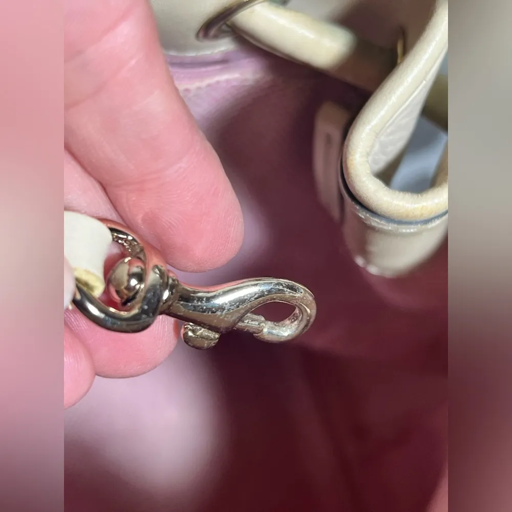 Dooney&Burke Vintage rare collectible bag, amazing bucket drawstring, ivory - Image 13