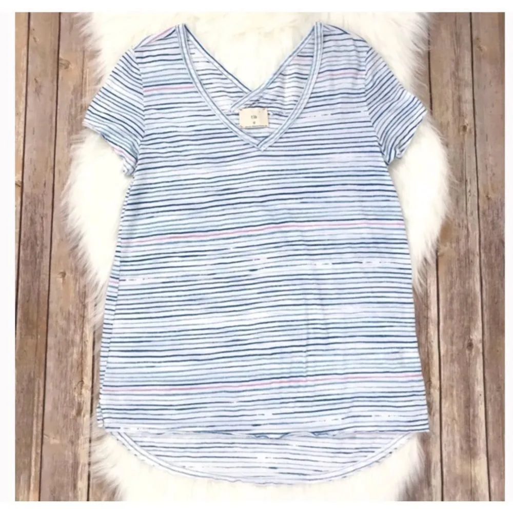 ✨HP✨Tillie V-Neck Tee✨  - Image 5