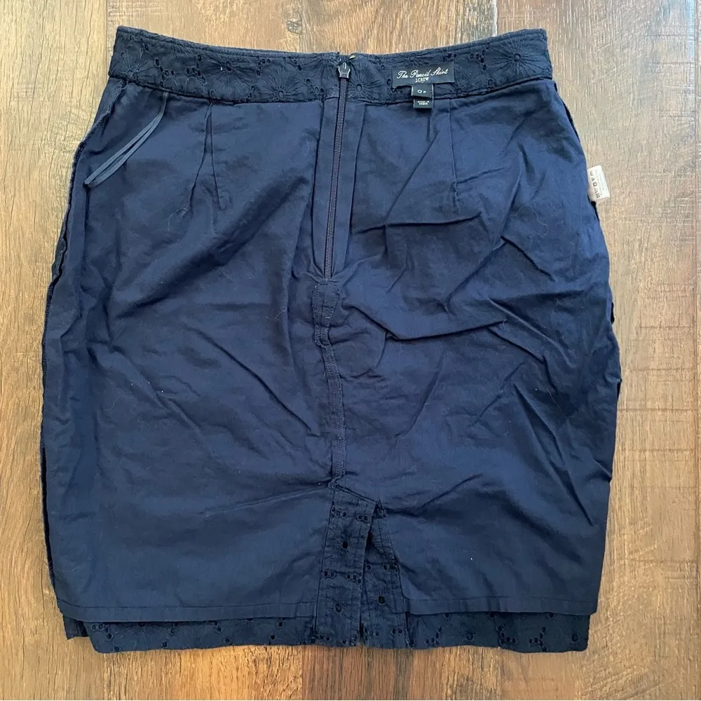 J. CREW The Pencil Skirt, blue lace, fully lined, size 0P - Image 5