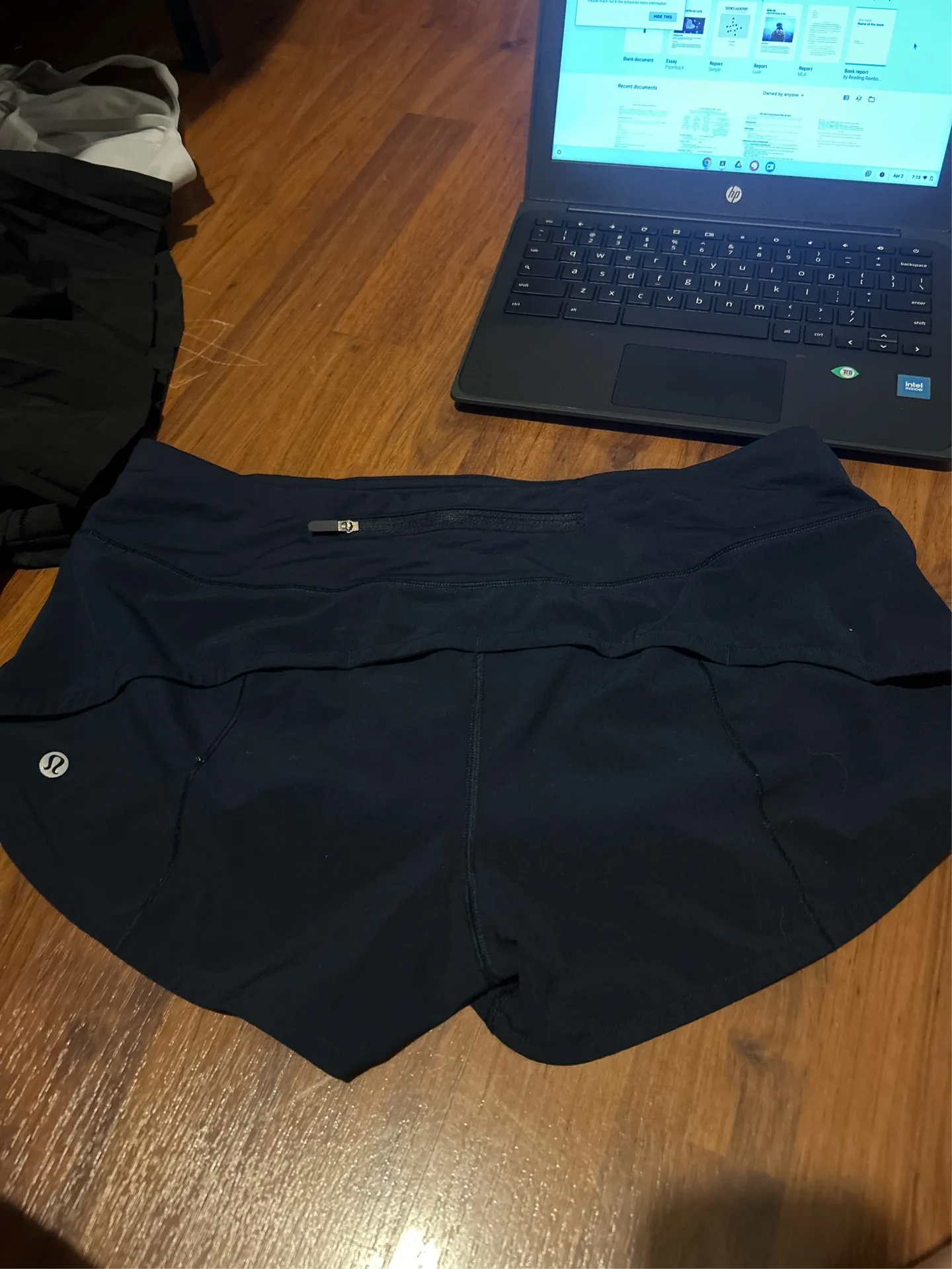  Lululemon Speed Up 8 Shorts 2.5" - Image 4