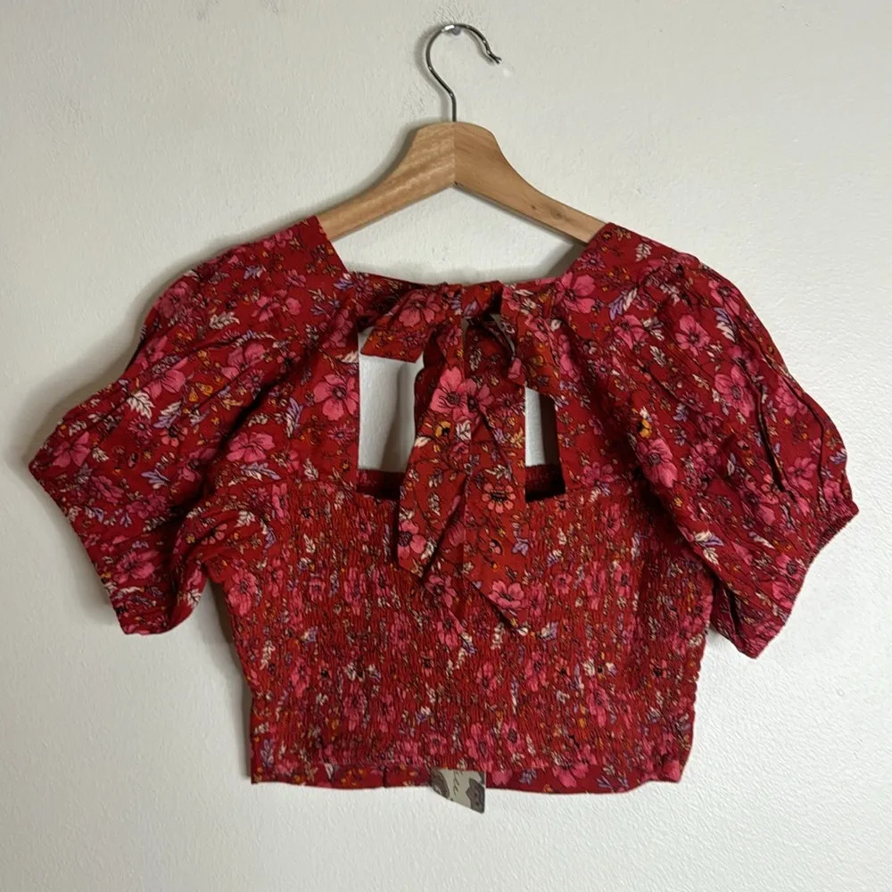 Band of the Free JOELLE CRIMSON FLORAL SMOCKED TOP size medium - Image 7