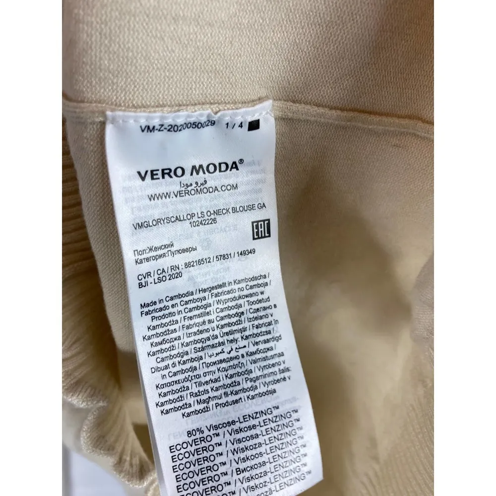 vero moda glory scallop blouse size xs - Image 3