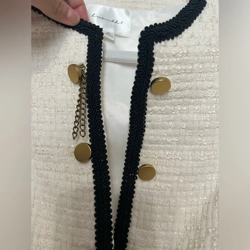 Line and Dot  Avery Cropped Chain-Embellished Top - Image 9