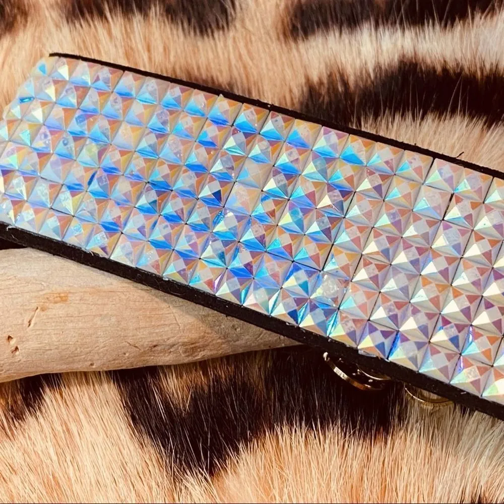 Snow White Resin Faux Leather Choker Festival - Image 3