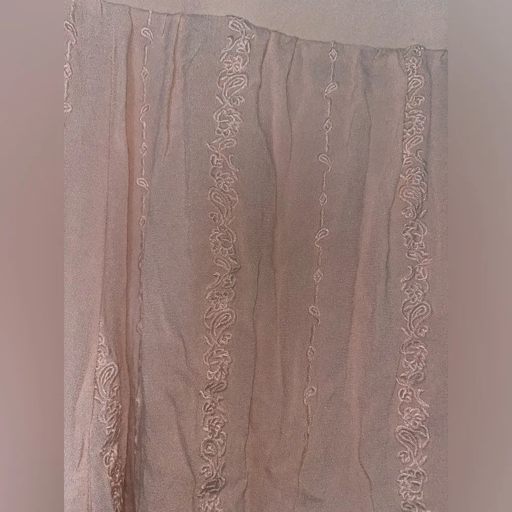 ✨Torrid Skirt Size 4 Pink Embroidered A-Line Lined Knee Length Elegant Womens - Image 2