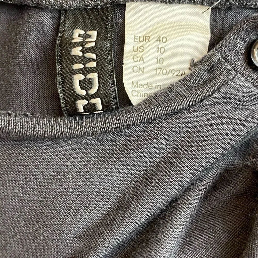 Divided H&M Sleeveless Top - Image 28