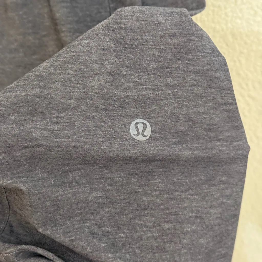 Lululemon & go Endeavor Dress
Heathered Texture Printed Greyt Deep Coal size 6 - Image 12