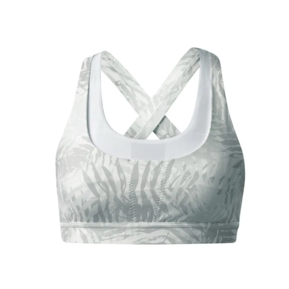 Lululemon Run: Stuff Your Bra II - Image 3