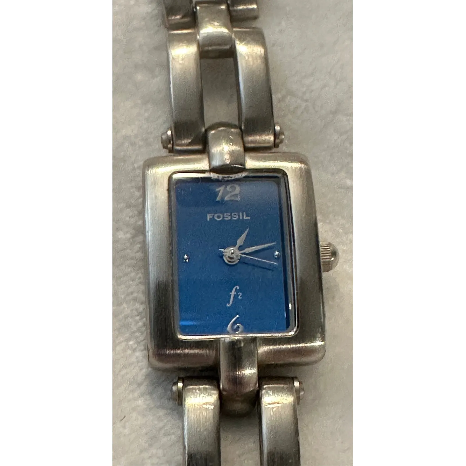 Fossil Womens Silver Tone Watch‎ Blue Face Rectangle Tank ES-9098 - Image 2