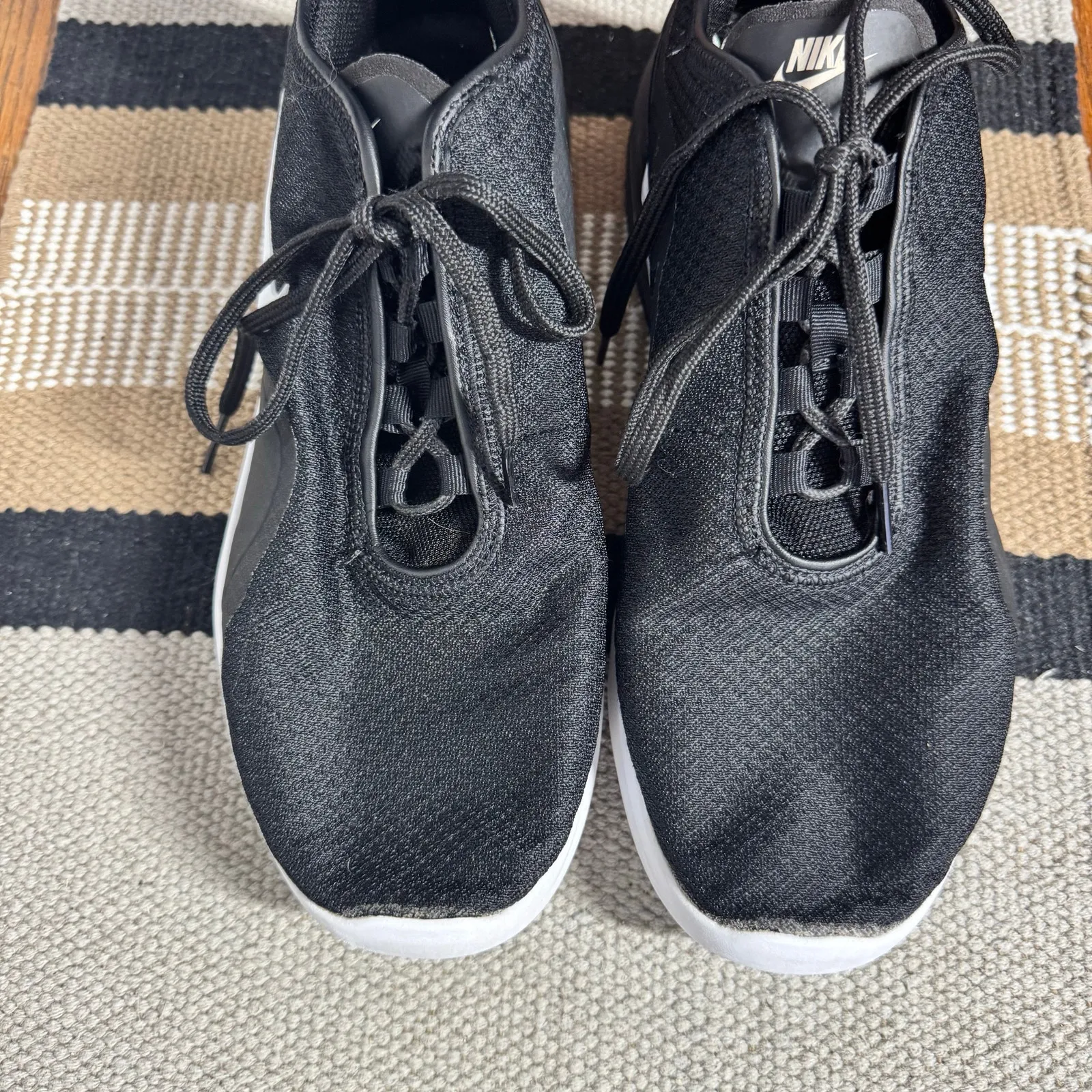 Nike Air Max Motion 2 Running Training Gym Shoes Women 9.5 Black AO0266012 - Image 2