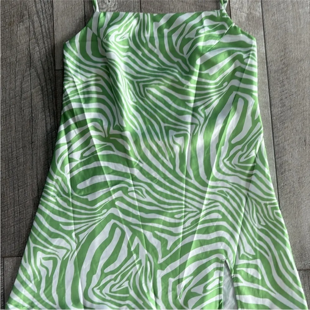 Princess Polly Size 8 Green Mini-Dress. - Image 3