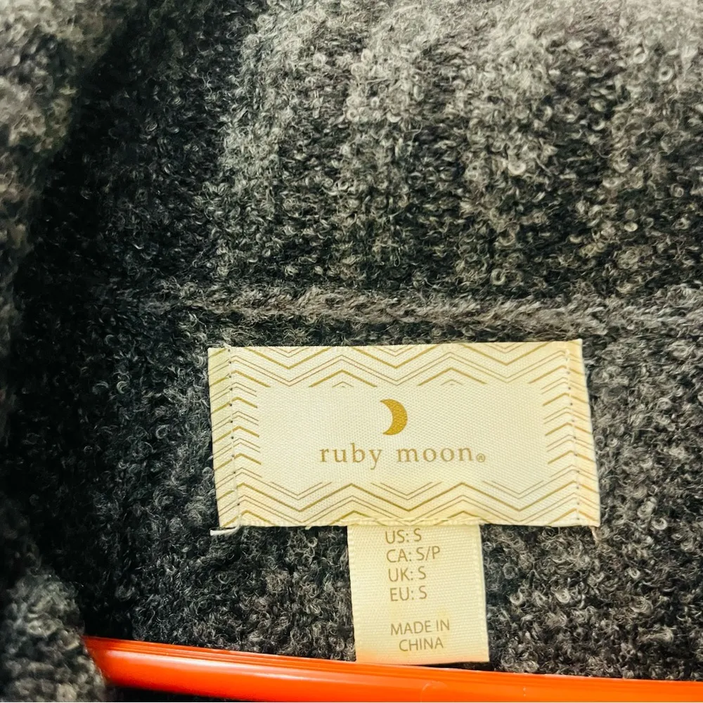 Anthropologie Ruby Moon gray turtle cowl neck cable oversized sweater  small - Image 4
