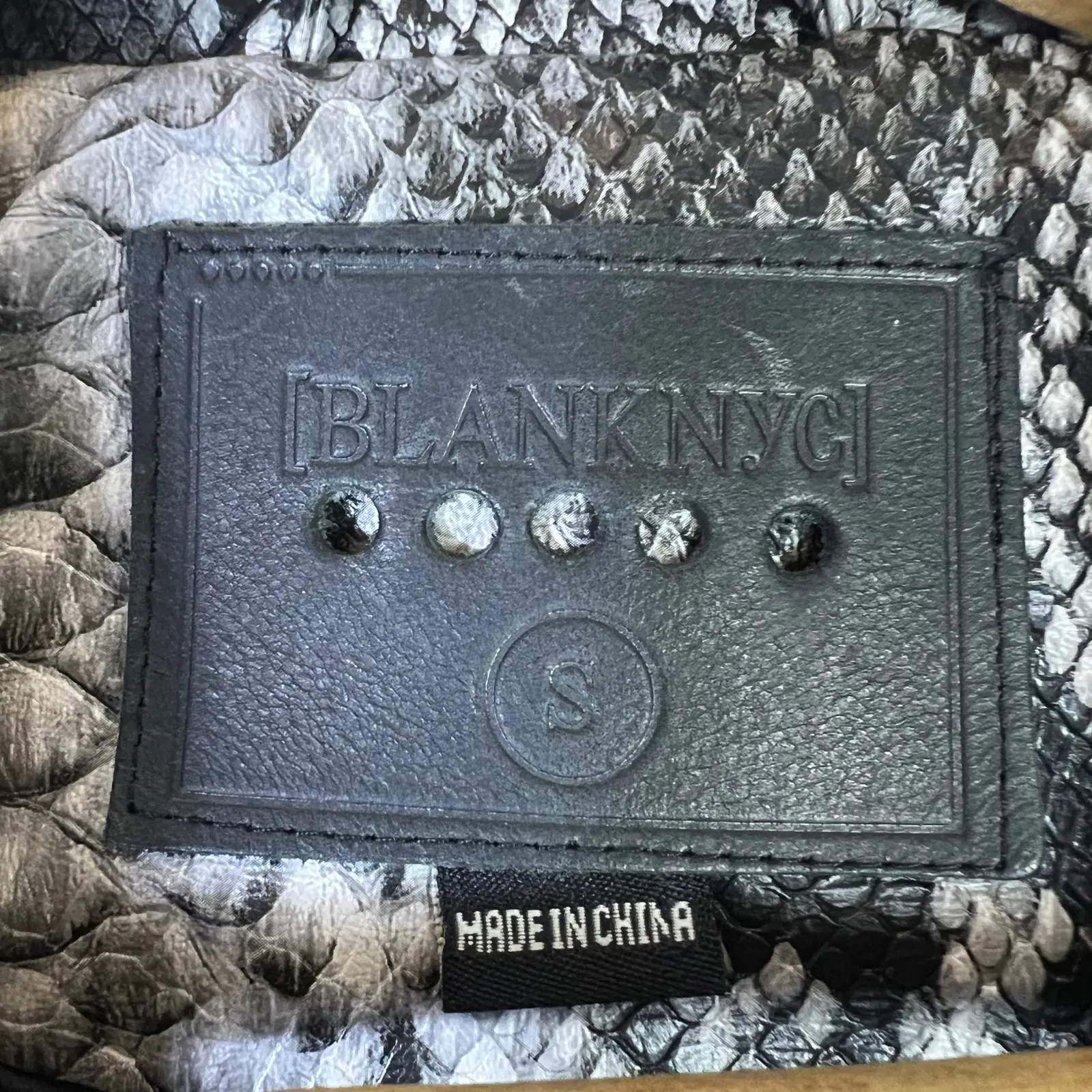 Blank NYC Snakeskin Moto Jacket Womens S Gray Faux Leather Biker Edgy Streetwear - Image 5