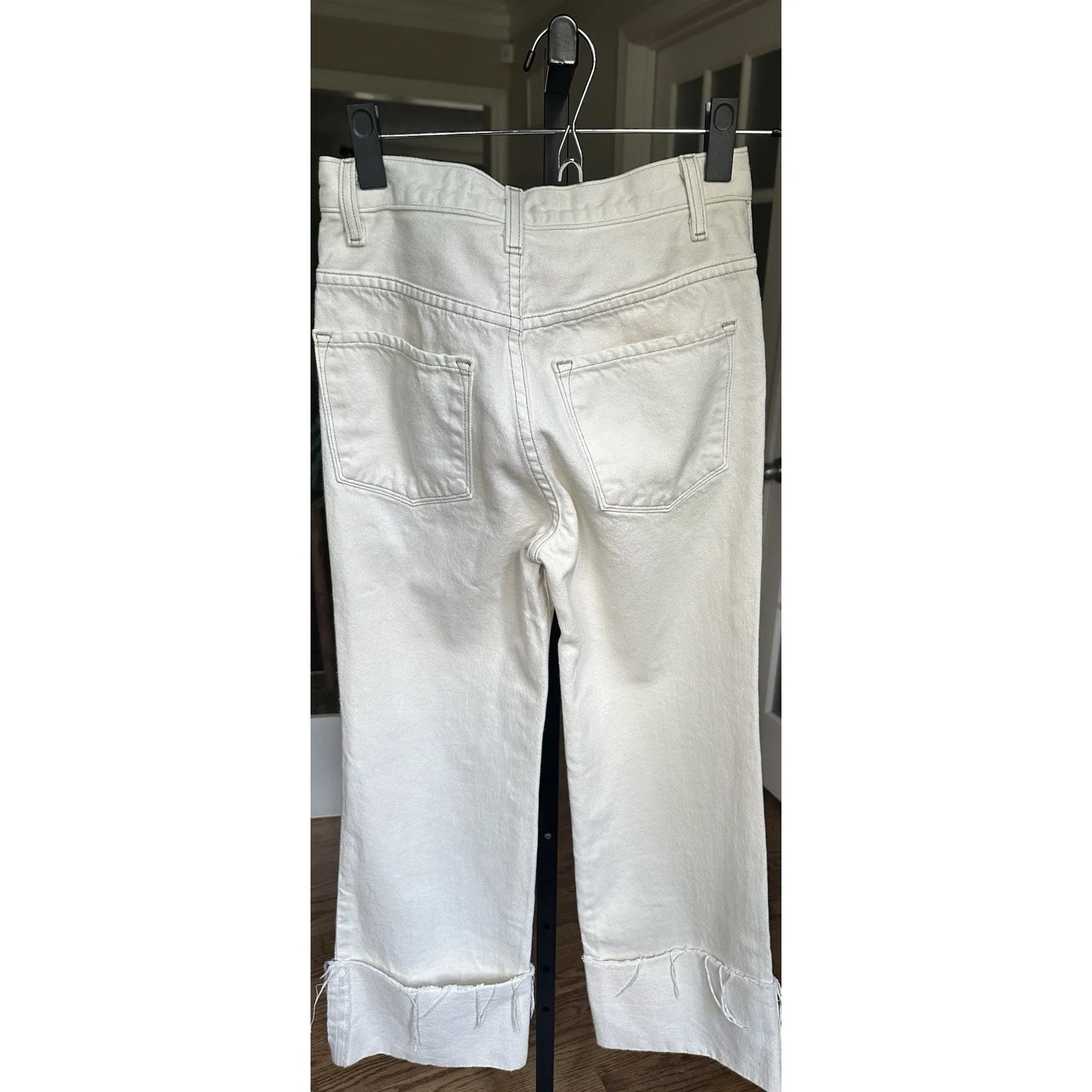 J Brand Joan Crop Jeans Women's Size 24 White Macadamia Frayed Hem Straight Leg - Image 7