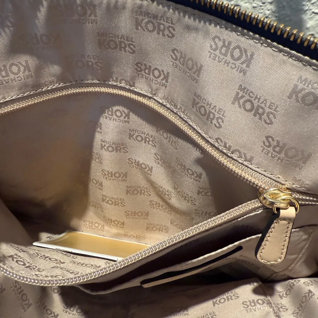 Michael Kors Dark Blue and Tan Tote - Image 5