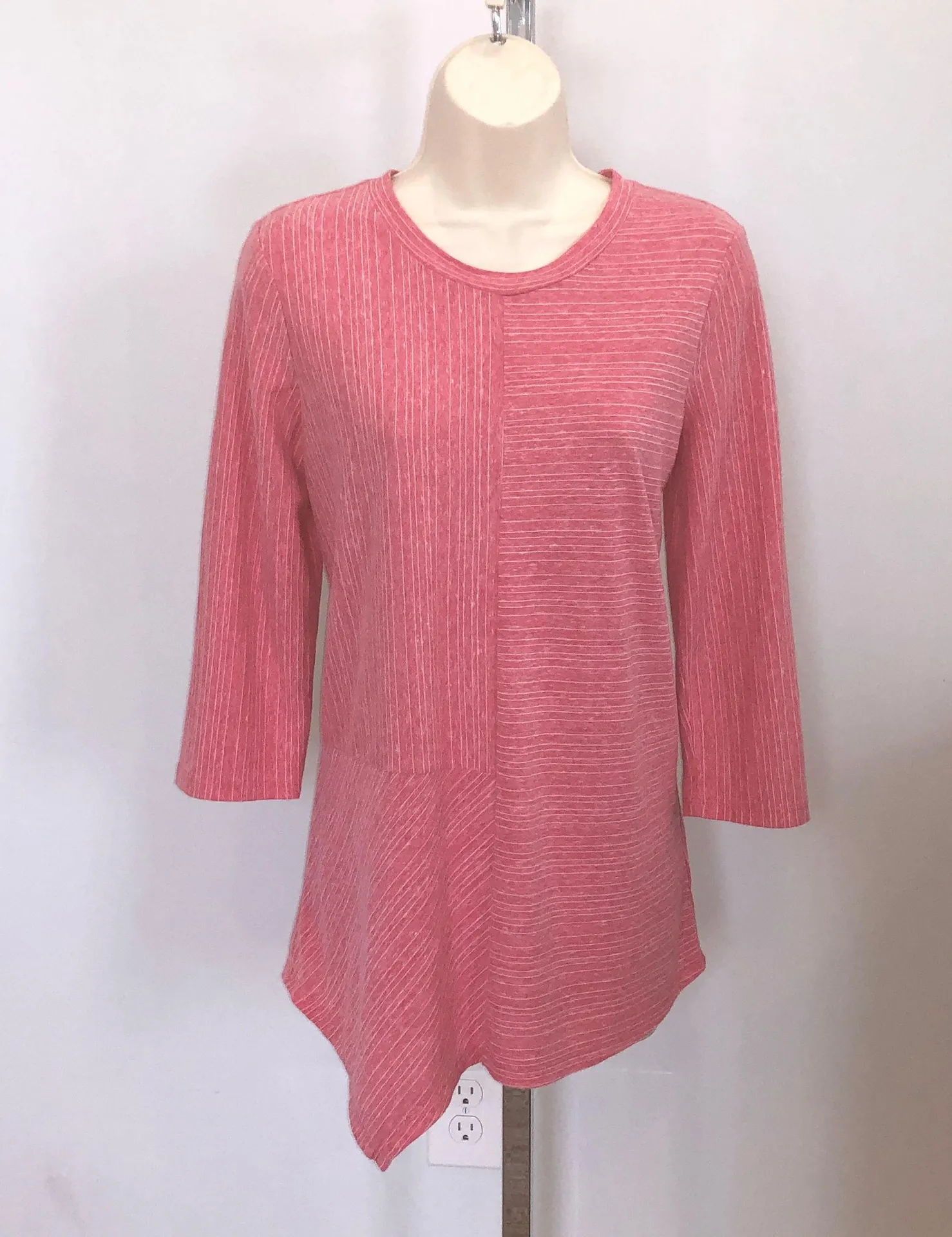 Mauve striped Tunic / Knit Top  So Cute! - Image 2