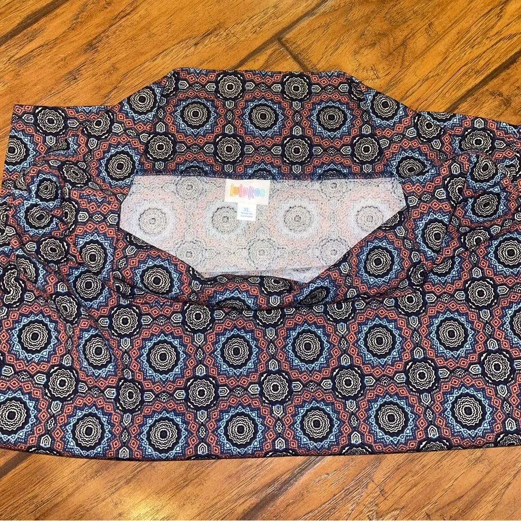 LuLaRoe Women's Pencil Skirt Set - Blue, Red, Green Patterns lot of 3 skirts XL - Image 4