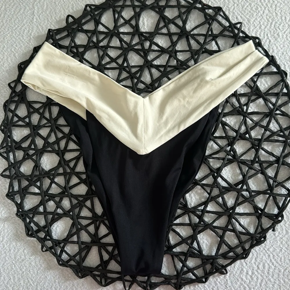 L*SPACE The Quinn Bottom - Black/Cream, size Small, $88 - Image 6