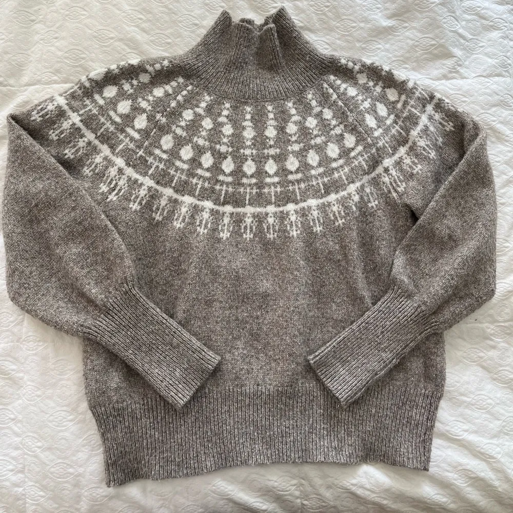 Gray Free Assembly winter sweater Size L - Image 3