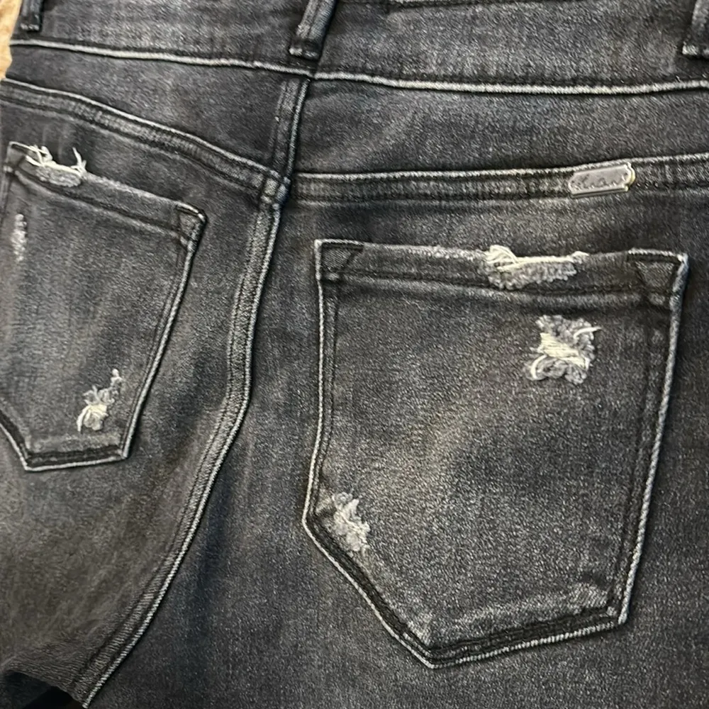 Ultra high rise KURVY shorts in size 27 • KanCan - Image 6