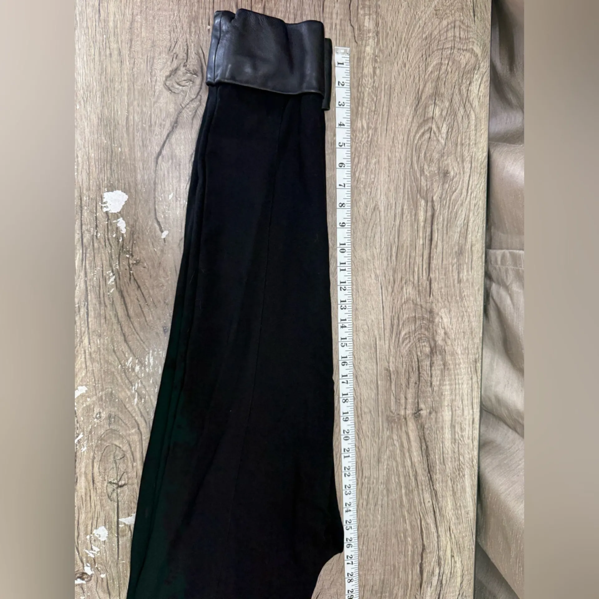 Alexander Wang Onyx
Black‎ Cuffed Trousers size 2 - Image 10