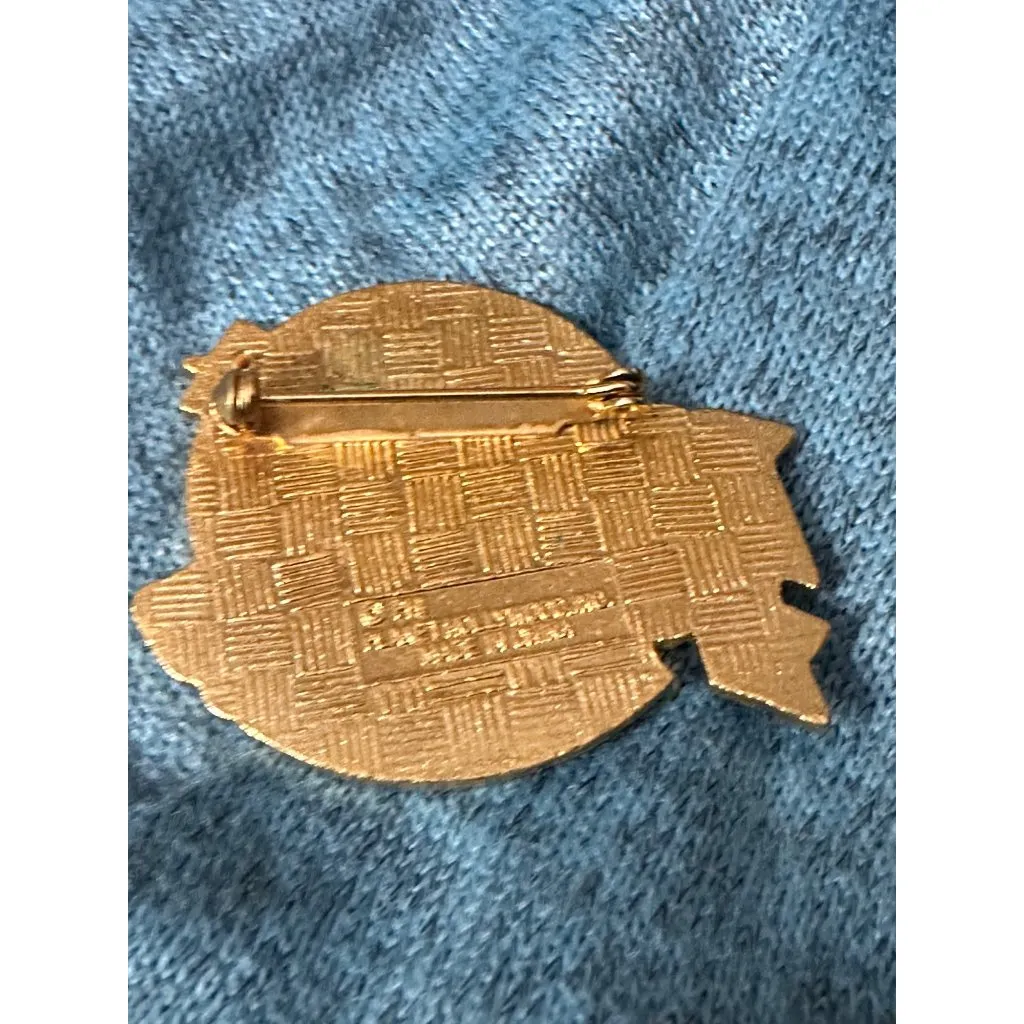 Planet Hollywood Chicago Pin Badge Blue/Red/Gold Collectible Memorabilia - Image 3