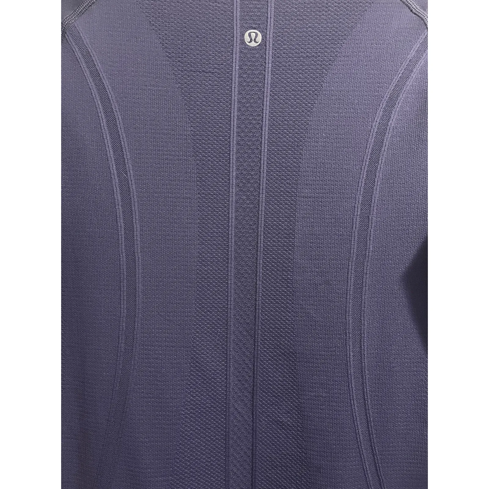 Lululemon Swiftly Relaxed Long Sleeve Hip Length sz 8 Dark Lavender w/Thumbholes - Image 4