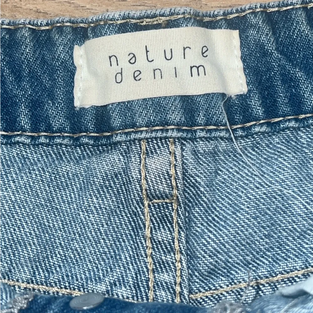 Distressed button fly High waist Natural Denim blue Jean Shorts size medium - Image 2