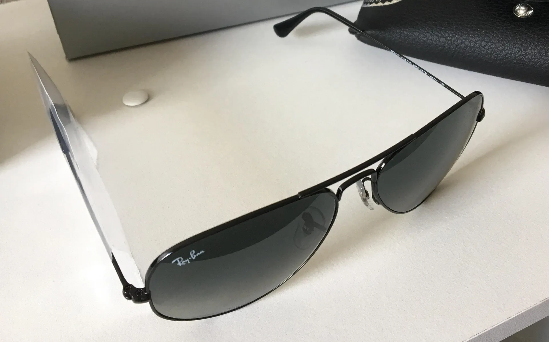 Ray-Ban Sunglasses Black - Image 2