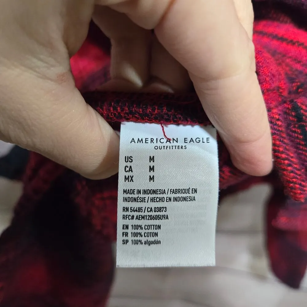 American Eagle Red Black Buffalo Plaid Boyfriend Relaxed Flannel Size Medium - Image 7