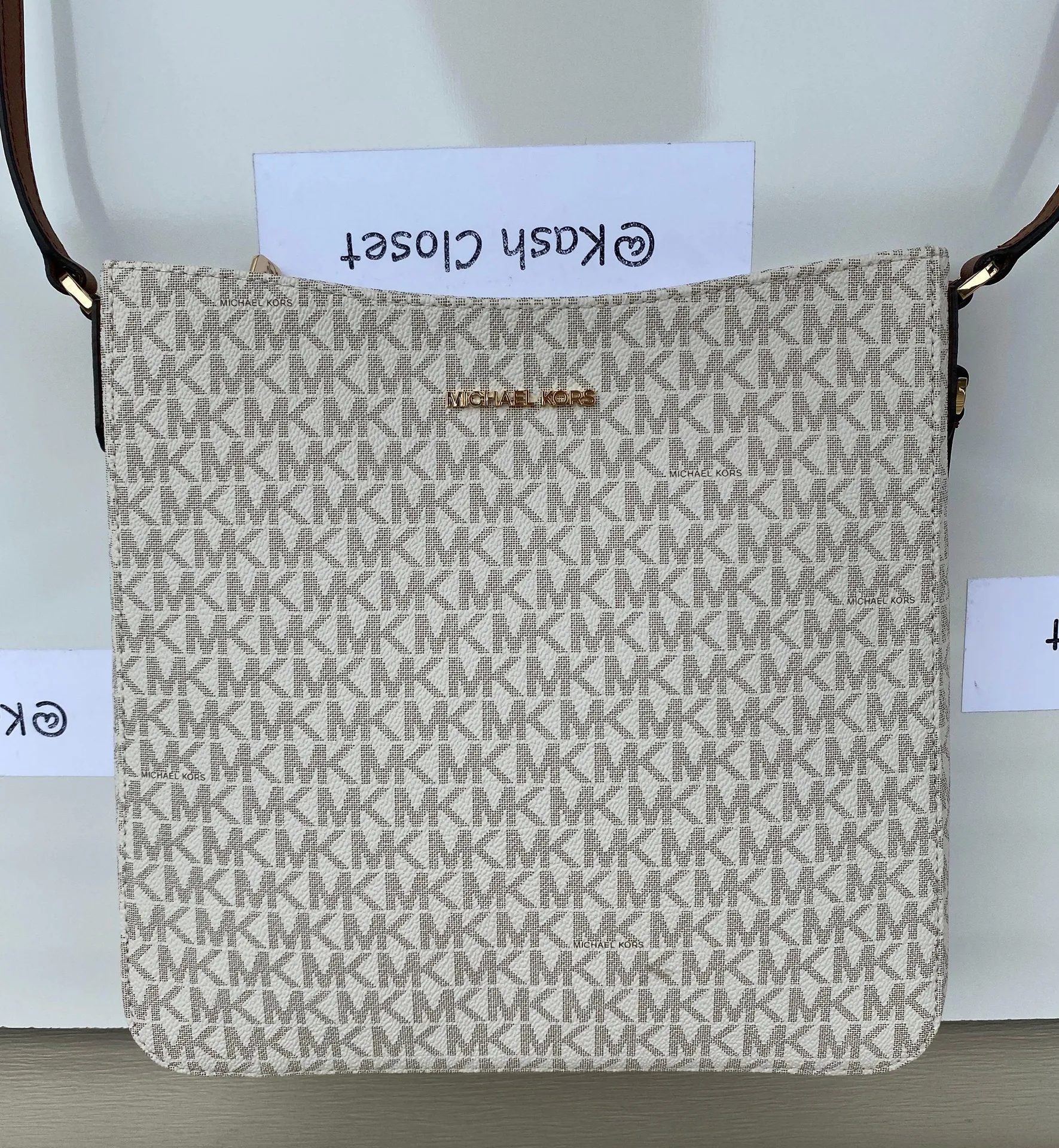 MK JST LG Messenger Leather Crossbody Bag - Image 5