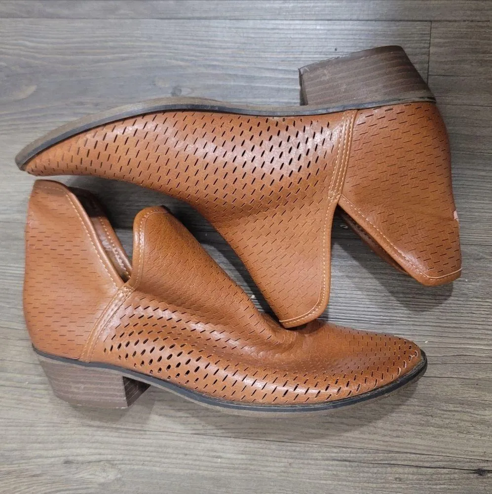 American Eagle Brown Laser Out Ankle Booties 9 - Image 6