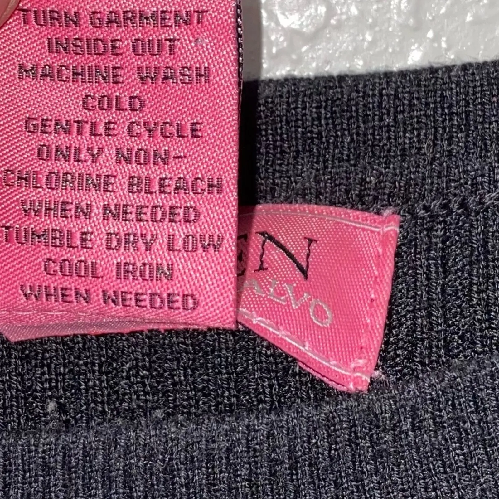 Carmen Marc Valvo Black Ribbed Cutout Long Sleeve Top Medium Keyhole Bodycon - Image 4