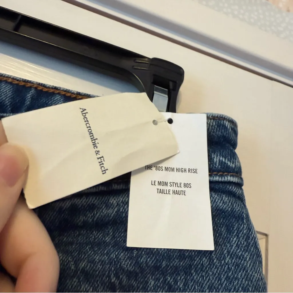 NWT  80s Mom Curve Love High Rise Size 28 or 6 Short - Image 6