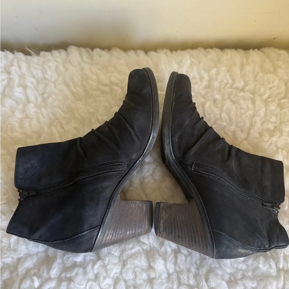 Paul Green Boots Woman’s Rider Ankle Bootie Black Leather Round Toe Cone Heels - Image 5