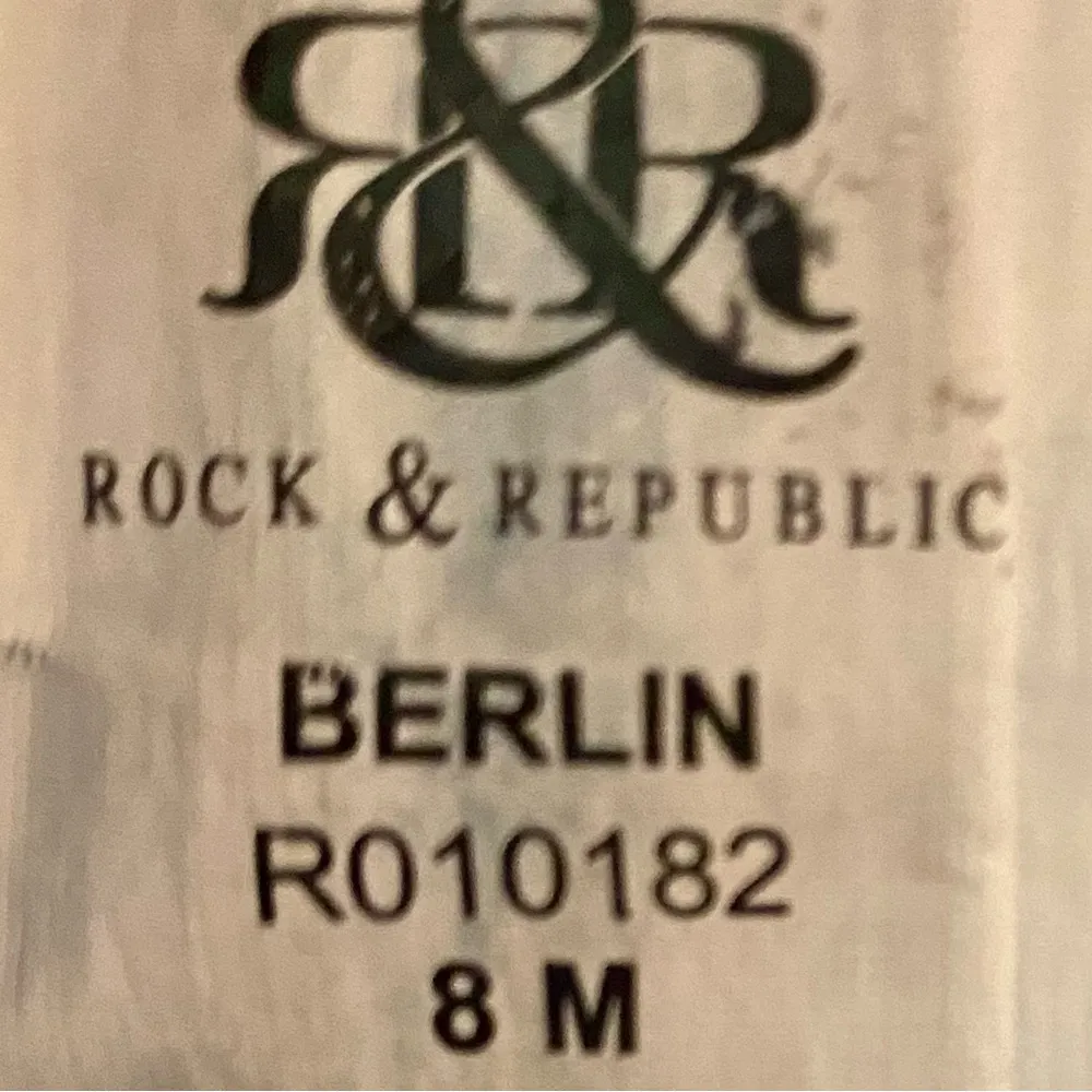 Rock & Republic Berlin Jeans - Image 6
