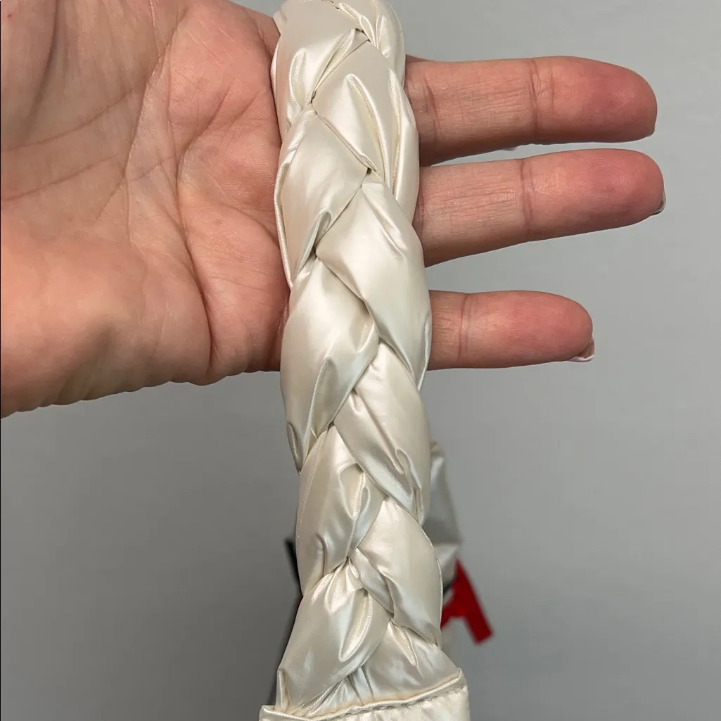 House of Harlow 1960 | Iridescent White Quilted Shoulder Bag w/Matching Wallet Silver - Image 7