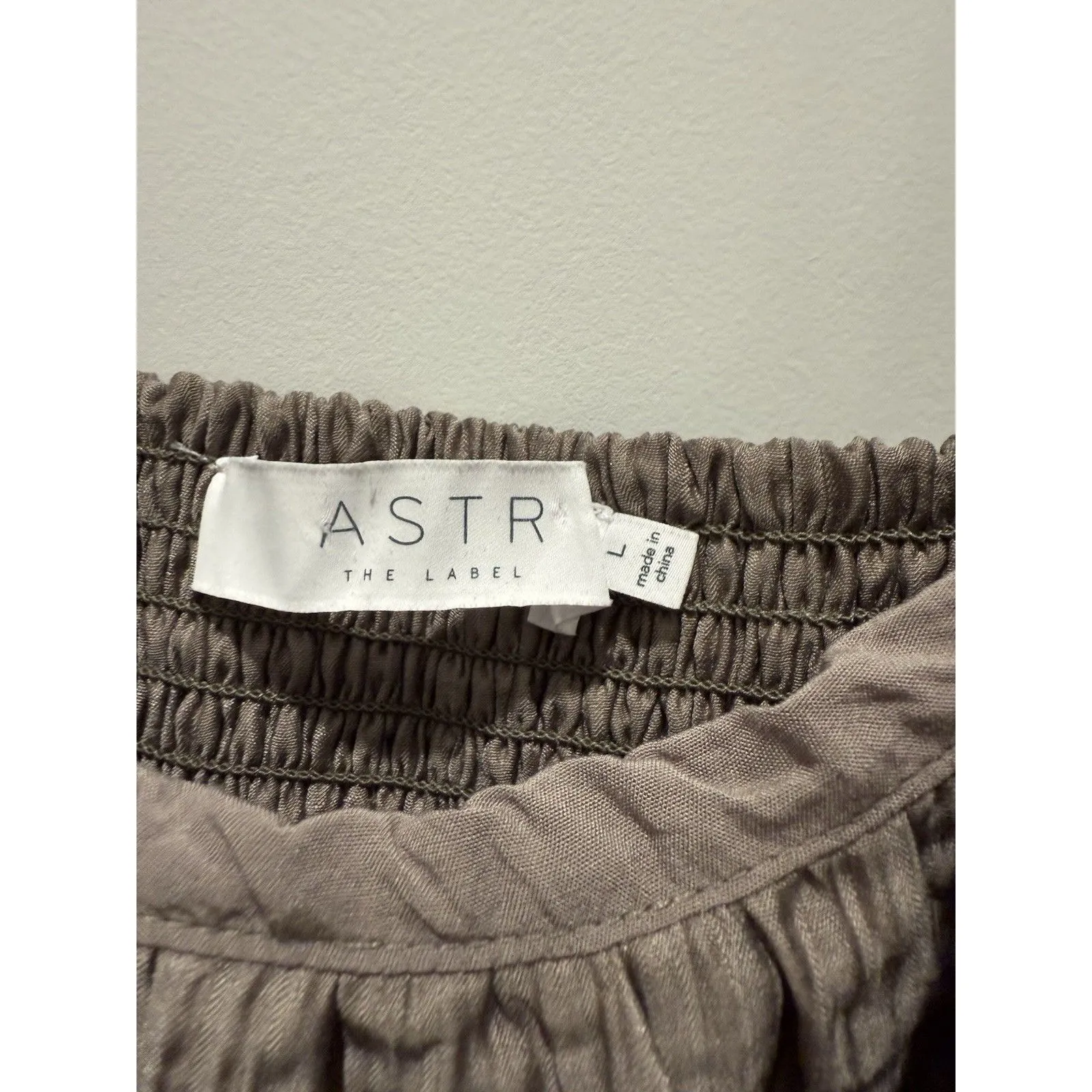 ASTR the label Women’s Terra Bella Top Mushroom Brown Size L Large - Image 3