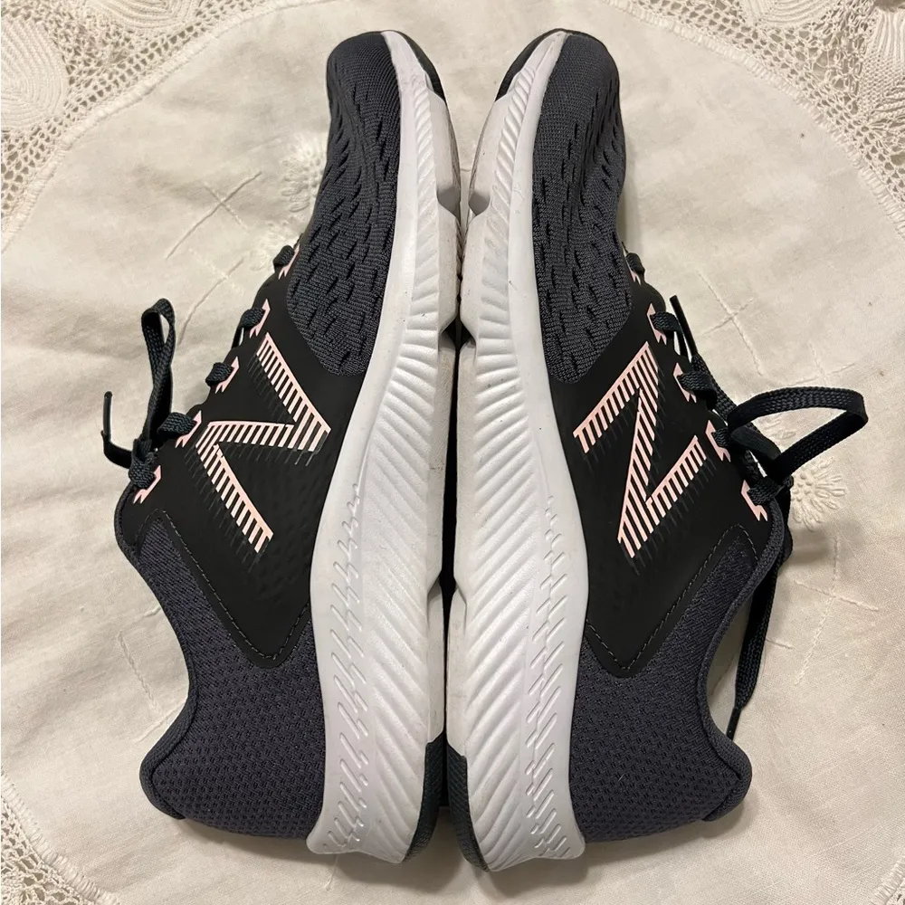New Balance DRFT Athletic Running Sneakers Women’s Size 8 Dark Gray Pink Lace Up - Image 10