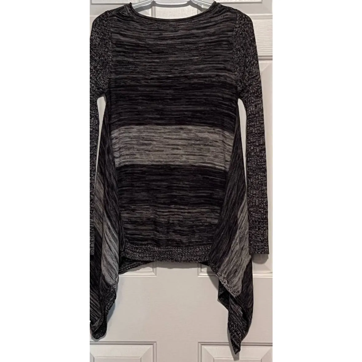 New Directions Pullover‎ Sweater Black Gray Long Sleeve Longer Sides Size S - Image 5