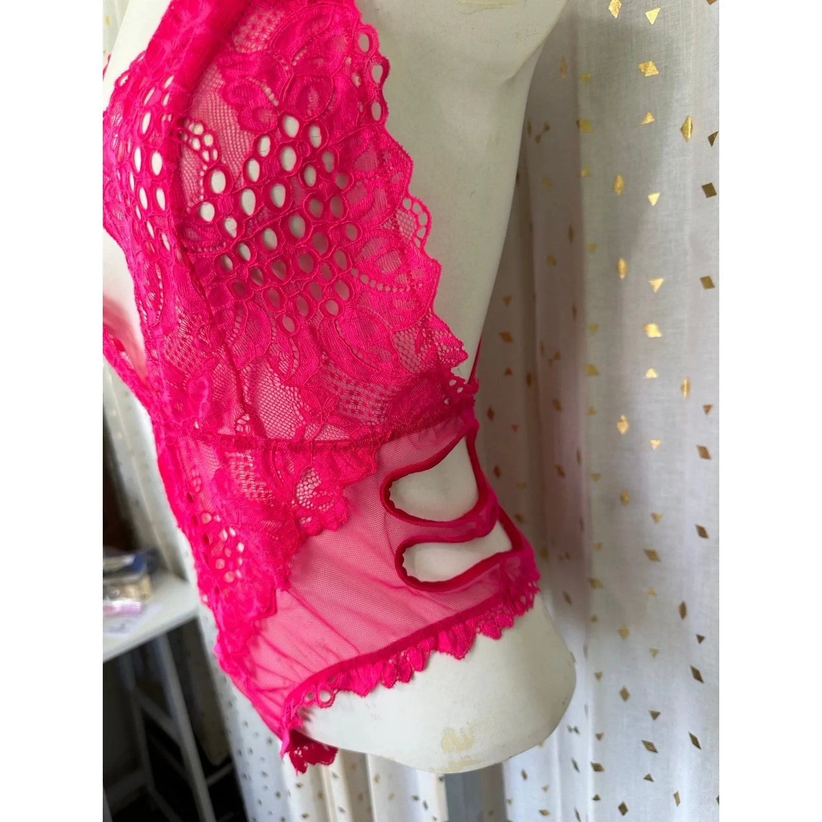 Victoria's Secret Plunge V-Neck Cutout Lace Mesh Thong Teddy Bodysuit Lingerie S - Image 2