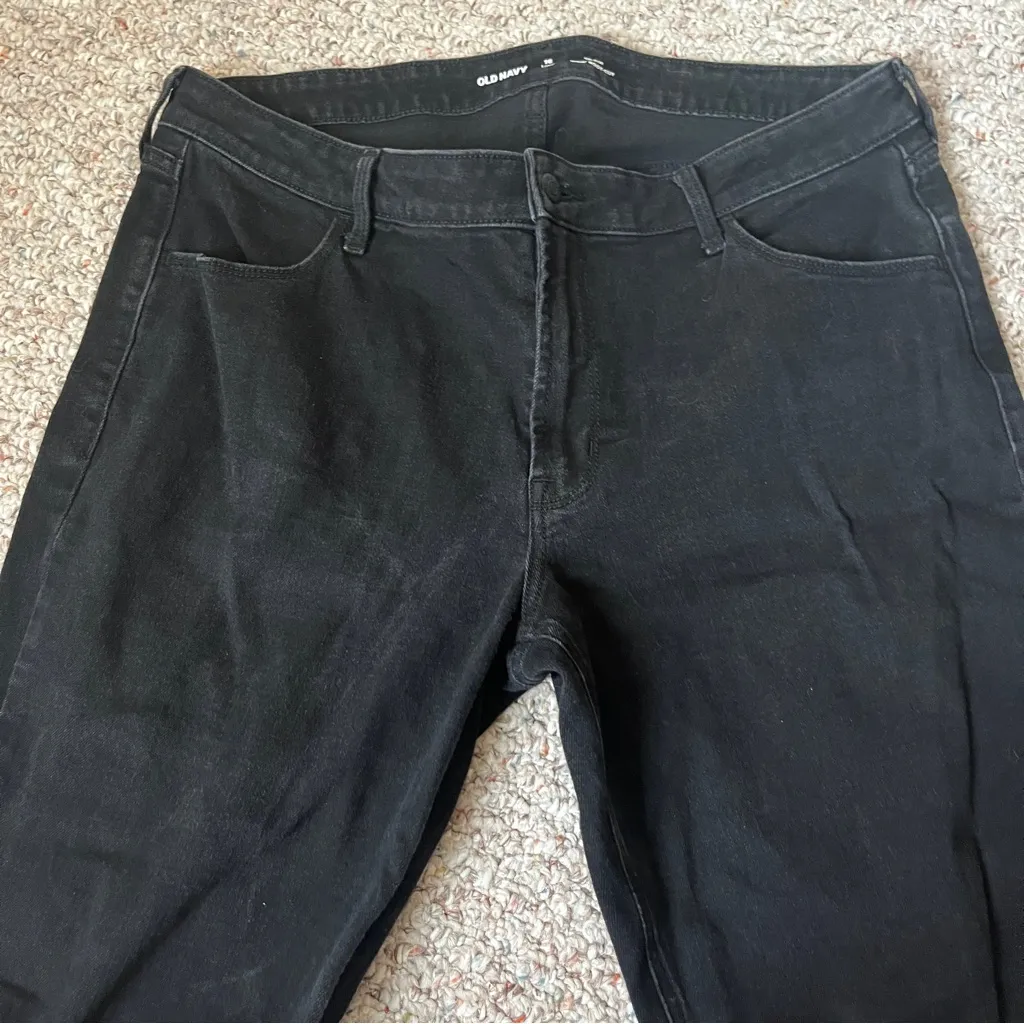 Old Navy Women's Size 16 Long Wow Boot Cut Mid-Rise Black Denim Jeans 32” Inseam - Image 2