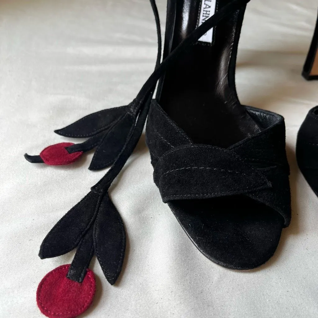 Manolo Blahnik Cherry Lace-Up Sandals 38.5 Black‎ Suede Ivy Shoe 2003 Remake - Image 3