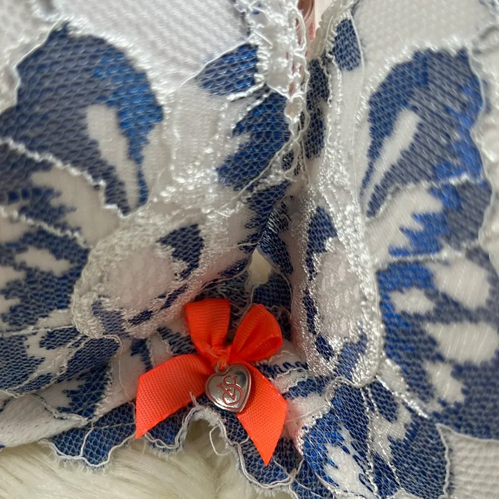 Victoria’s Secret Push Up Bra - Image 6