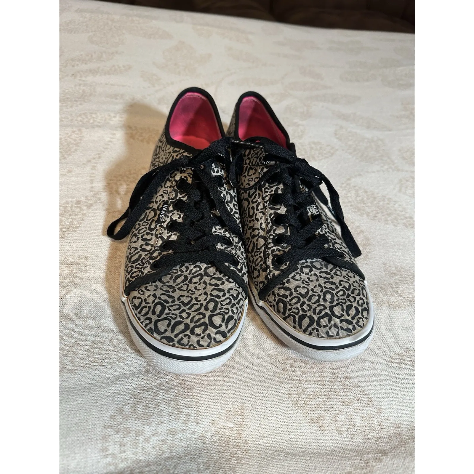 Vans Classic Slip On Womens Size 9 Shoes Cheetah Leopard Print Skate Sneakers - Image 2