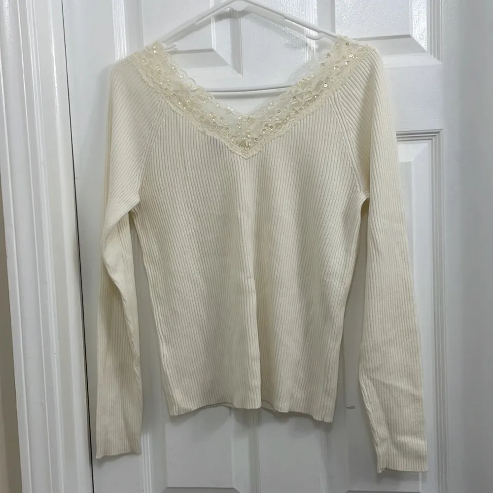 Inspire by one step women’s vintage v neck ribbed lace sweater size L Size L - Image 5